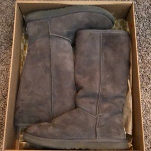 Gray Uggs